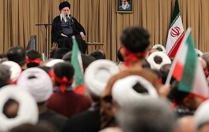 جمهوری اسلامی با خون چند صد هزار انسان شریف روی کار آمده؛ در مقابل کسانی که تخریبگرند، جمهوری اسلامی کوتاه نخواهد آمد