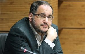رییس مرکز پژوهش‌های مجلس:انقلابی‌گری به معنی بیان حرف‌های شاذ و بی‌قاعده نیست
