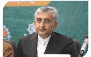 بندرعباس فراتر از دروازه اقتصاد، شاهراه مقاومت و ایثار ایران است